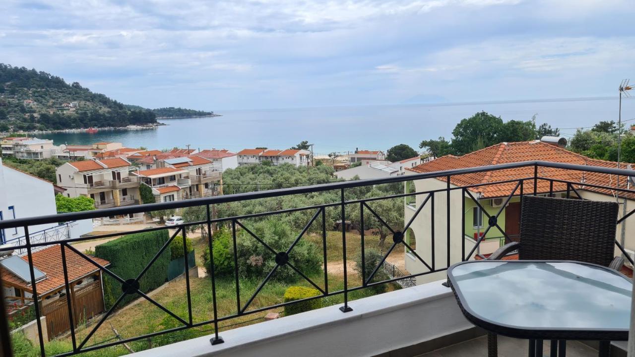 Loretta Maisonettes And Studios Hriszí Amudiá Kültér fotó
